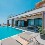 Villa Baanvillas *